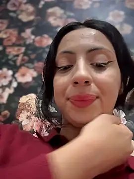 Snapshot of majdolin78 chatting on 02/19/26, 11:06 majdolin78 online show from 02/19/26, 11:06