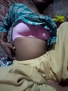 Snapshot of Sexy_Tanya69 chatting on 10/07/25, 11:51 Sexy Tanya69 online show from 10/07/25, 11:51