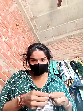 Snapshot of Sexy_Tanya69 chatting on 11/04/25, 04:00 Sexy Tanya69 online show from 11/04/25, 04:00