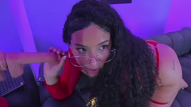 tatii moon online show from 02/04/25, 09:38