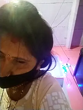 Snapshot of Bhavya_Bhan chatting on 10/20/25, 06:52 Bhavya Bhan online show from 10/20/25, 06:52