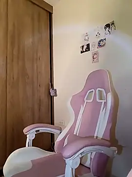 Snapshot of angelic1 chatting on 02/17/25, 04:04 angelic1 online show from 02/17/25, 04:04