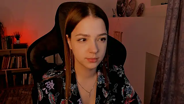 PamBeesly online show from 01/25/25, 03:09