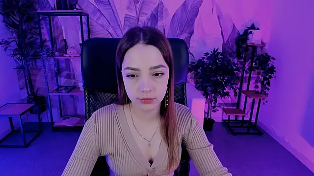 PamBeesly online show from 03/13/25, 11:30