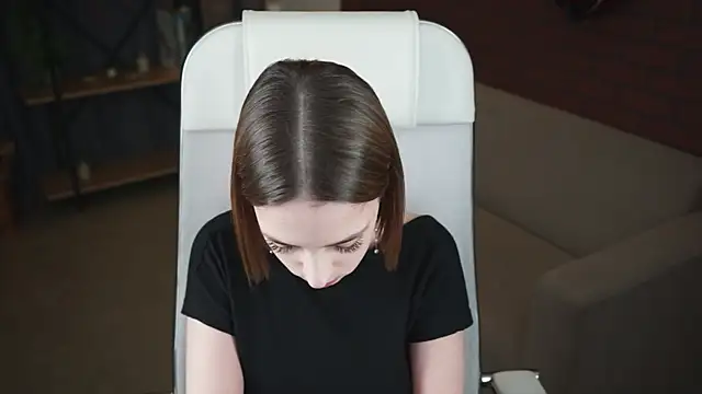 PamBeesly online show from 09/24/25, 08:39