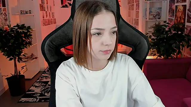 PamBeesly online show from 11/08/25, 11:21