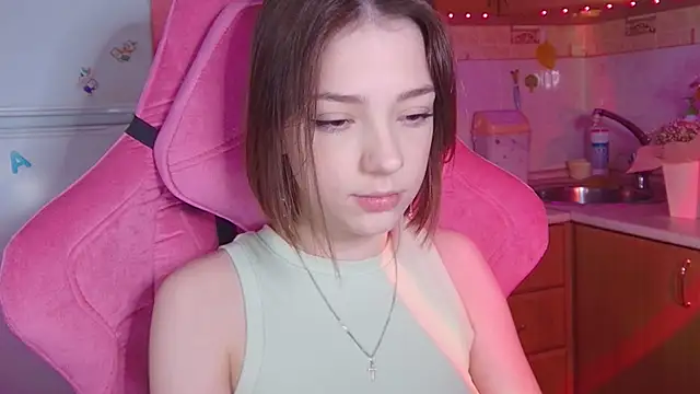 Snapshot of PamBeesly chatting on 05/07/26, 04:01 PamBeesly online show from 05/07/26, 04:01