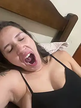 Snapshot of yza3 chatting on 03/11/25, 01:05 yza3 online show from 03/11/25, 01:05