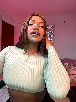 Snapshot of SaraYedid17 chatting on 01/07/26, 12:18 SaraYedid17 online show from 01/07/26, 12:18