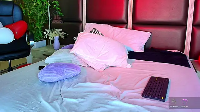 Bella Smiith  online show from 02/18/25, 01:32