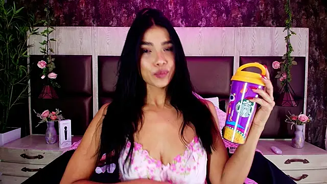 Bella Smiith  online show from 11/07/25, 12:38