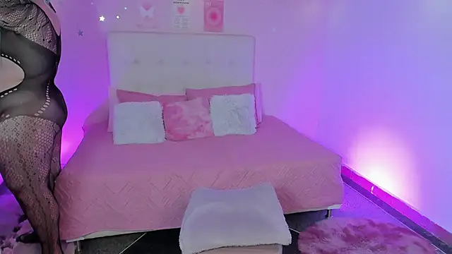 ScarlettDreamss7 online show from 11/14/25, 12:26