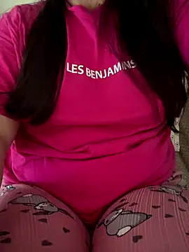 Snapshot of haskadin chatting on 12/18/25, 01:28 haskadin online show from 12/18/25, 01:28