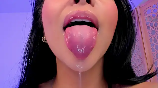 sophierooy22 online show from 01/03/25, 01:16