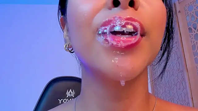 sophierooy22 online show from 01/30/25, 07:48