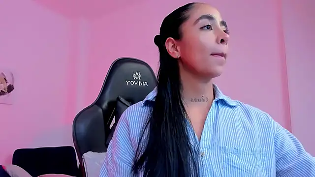 sophierooy22 online show from 11/13/25, 08:30