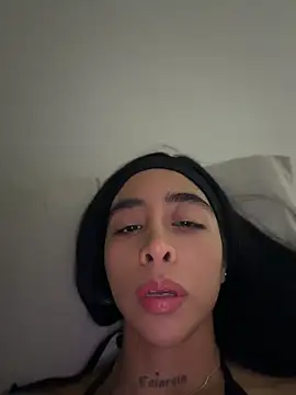 sophierooy22 online show from 06/23/26, 07:23