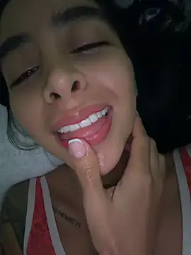 sophierooy22 online show from 06/25/26, 10:03