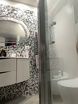 Snapshot of Greeneyes0820 chatting on 01/25/25, 02:03 Greeneyes0820 online show from 01/25/25, 02:03