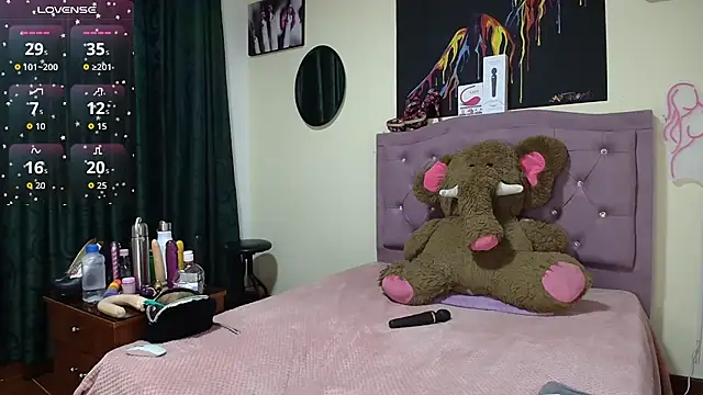 Emmie Hot online show from 09/30/25, 12:10