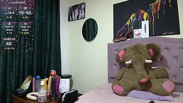 Emmie Hot online show from 12/05/25, 12:14