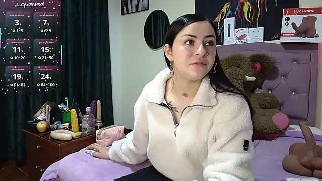 Emmie Hot online show from 05/06/26, 11:26