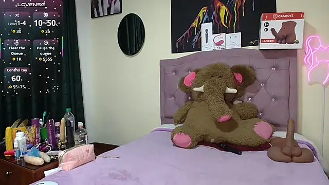 Emmie Hot online show from 06/13/26, 11:41