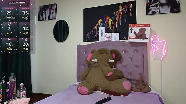 Emmie Hot online show from 06/17/26, 11:56