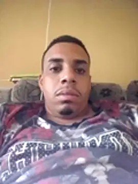 Snapshot of safadoo24hs chatting on 11/12/25, 11:10 safadoo24hs online show from 11/12/25, 11:10