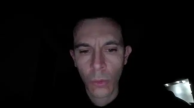 Snapshot of Masterclassyfeet chatting on 01/19/25, 01:32 Masterclassyfeet online show from 01/19/25, 01:32