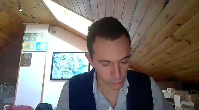 Snapshot of Masterclassyfeet chatting on 01/29/25, 02:53 Masterclassyfeet online show from 01/29/25, 02:53