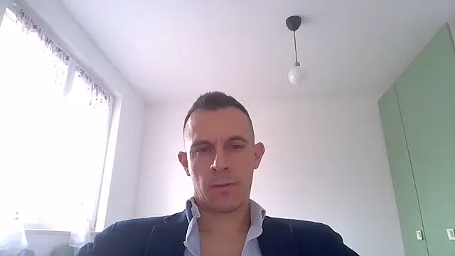 Snapshot of Masterclassyfeet chatting on 03/21/25, 01:34 Masterclassyfeet online show from 03/21/25, 01:34