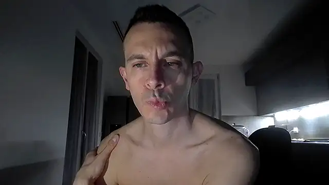 Snapshot of Masterclassyfeet chatting on 03/22/25, 12:17 Masterclassyfeet online show from 03/22/25, 12:17