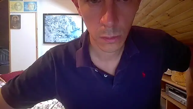 Snapshot of Masterclassyfeet chatting on 09/17/25, 01:57 Masterclassyfeet online show from 09/17/25, 01:57