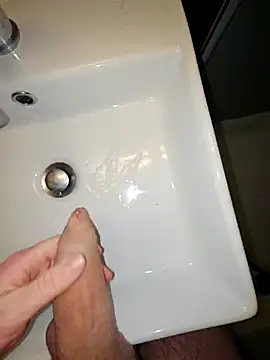 Snapshot of BigDick_97 chatting on 01/23/25, 11:48 BigDick 97 online show from 01/23/25, 11:48