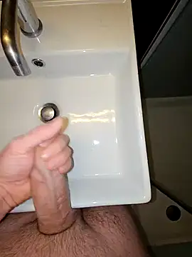 Snapshot of BigDick_97 chatting on 01/24/25, 10:21 BigDick 97 online show from 01/24/25, 10:21