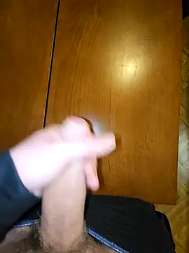 Snapshot of BigDick_97 chatting on 02/23/25, 01:24 BigDick 97 online show from 02/23/25, 01:24