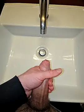 Snapshot of BigDick_97 chatting on 02/23/25, 11:36 BigDick 97 online show from 02/23/25, 11:36