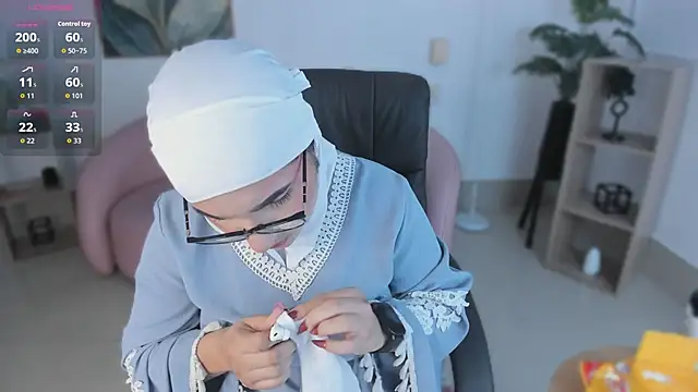 Ayha khalaf online show from 11/06/25, 01:17