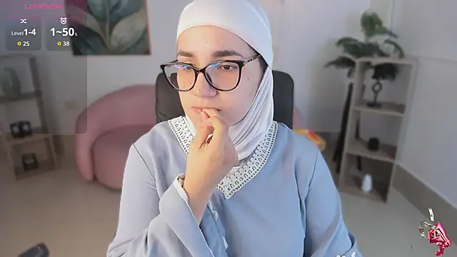 Ayha khalaf online show from 11/21/25, 01:04