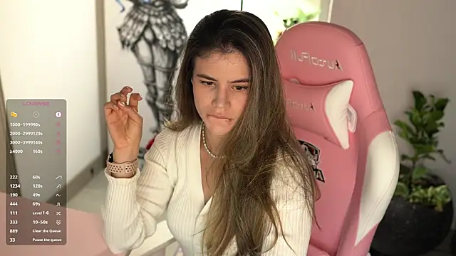 Snapshot of tatiana__cortes18 chatting on 04/05/26, 08:50 tatiana cortes18 online show from 04/05/26, 08:50