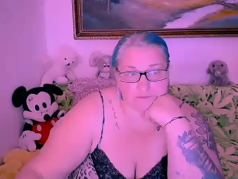 mayamayx online show from 10/31/25, 02:51