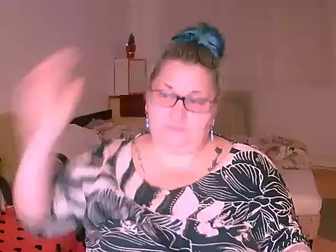 mayamayx online show from 12/13/25, 07:53