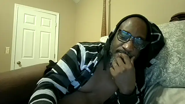 Snapshot of Soultouch1 chatting on 11/26/25, 04:57 Soultouch1 online show from 11/26/25, 04:57