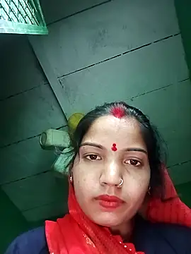 Snapshot of Bhuvi_Bedi chatting on 01/28/25, 04:08 Bhuvi Bedi online show from 01/28/25, 04:08