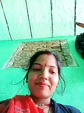 Snapshot of Bhuvi_Bedi chatting on 01/28/25, 08:25 Bhuvi Bedi online show from 01/28/25, 08:25