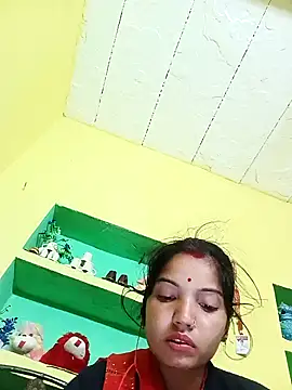 Snapshot of Bhuvi_Bedi chatting on 01/30/25, 05:28 Bhuvi Bedi online show from 01/30/25, 05:28