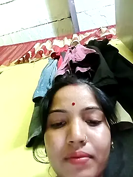 Snapshot of Bhuvi_Bedi chatting on 01/31/25, 02:17 Bhuvi Bedi online show from 01/31/25, 02:17