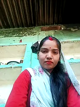 Snapshot of Bhuvi_Bedi chatting on 02/06/25, 08:29 Bhuvi Bedi online show from 02/06/25, 08:29