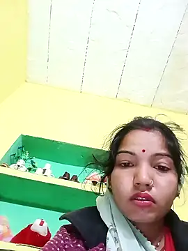 Snapshot of Bhuvi_Bedi chatting on 02/06/25, 11:15 Bhuvi Bedi online show from 02/06/25, 11:15